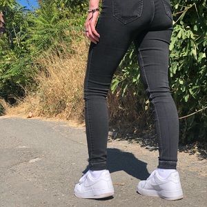 Meet your Posher, Chloe